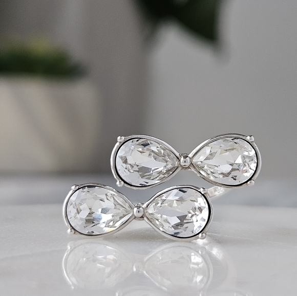 Official Swarovski Crystal bow Ring, Made with solid 925 Sterling Silver - Picture 10 of 10
